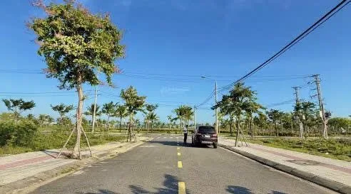 Đất nằm đường Phùng Hưng, full thổ cư , sổ sẵn -sang tên công chứng trong ngày,giá chỉ 10tr/m2