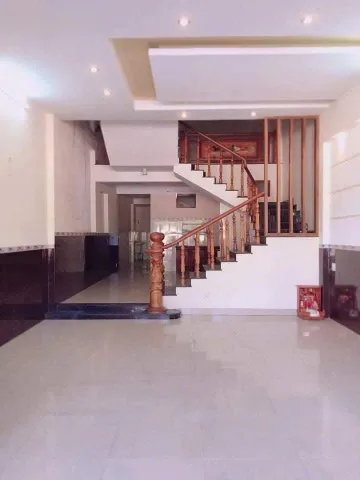 Cho thuê nhà 2,5 tầng mặt tiền Mai Hắc Đế , Sơn Trà - ngay Cầu Rồng