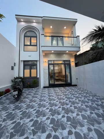 🏡BÁN NHÀ DIÊN SƠN, KHÁNH HÒA - GẦN ĐƯỜNG HÀ HUY TẬP VÀ ĐƯỜNG ĐỒNG KHỞI , cách chợ thành 2 phút xe máy  giá tốt 2 TỶ 270 TRIỆU

✨️DT: 97m2 ngang 6.7m có 70m2 đất ở