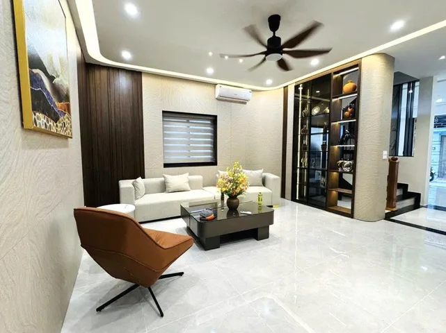 🏡 Hoa hậu GIẢI PHÓNG - LÔ GÓC 3 THOÁNG - THANG MÁY - 73m2 x 4 Tầng - 19.x Tỷ