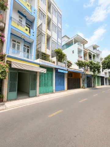 MẶT TIỀN KINH DOANH Q.11 GIÁP 3/2 -40M² - XÂY 4 TANG BTCT ĐƯỜNG 12 M CÓ LÊ