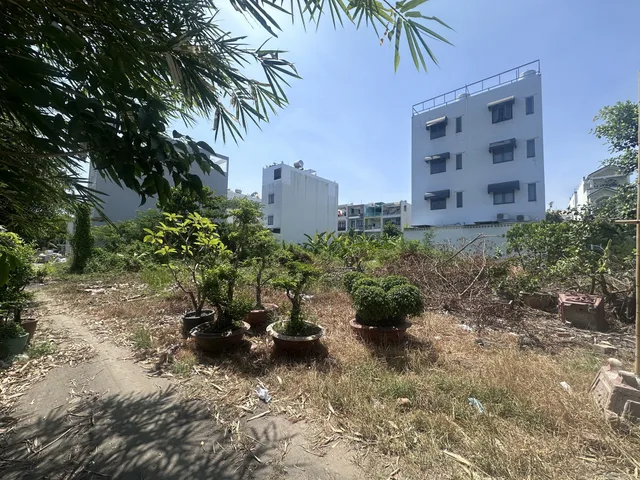 90m2 đất thổ cư, ngay khu nhà giàu đồng bộ mà giá rẻ hơn tới 1 tỷ."