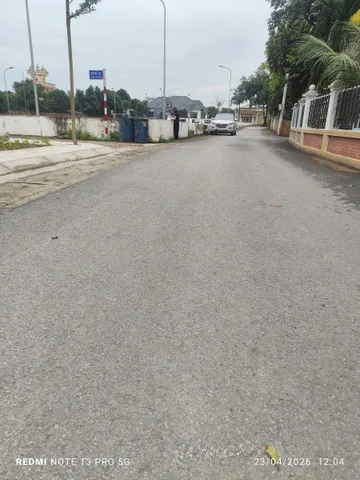 Hàng f0. Lô góc. Phun thổ. Đường thông oto tránh.