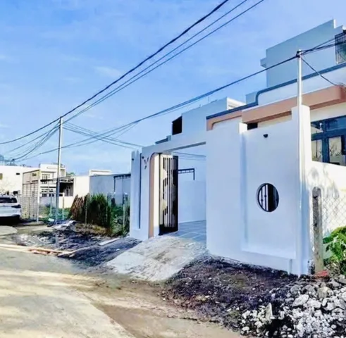Bán nhà mới xây mặt tiền nhựa 1/Cây Trôm Mỹ Khánh xã Phước Hiệp Củ Chi TPHCM, DT: 6x12m.