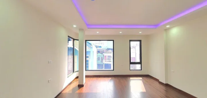 Bán Nhà Nguyễn Trãi. Thanh Xuân. Lô Góc. Ô Tô. Thang Máy. DT 70m2. MT 6m. Giá 29.2 Tỷ.