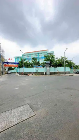 Nhà 3 tầng hẻm xe hơi thông - Hưng Hoá - Khu Bắc Hải - Nhỉnh 5 tỷ
