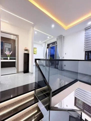 NHÀ MỚI ĐẸP NI SƯ HUỲNH LIÊN . P10 TÂN BÌNH. SHR