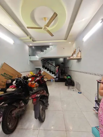 Nhà 4x13,gần chợ Bình Trị,hẻm xe tải 6m,shr,chỉ 4 tỉ x .