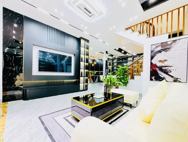 Bán nhà 50m² có sẵn 41m² thổ cư ngang 4,5m giá 12.8 tỷ tại Phường Khương Đình
