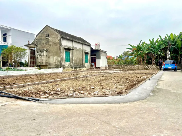 Bán lô góc 54 m Kiền Bái ô tô đỗ cửa . Giá đầu tư :1 tỉ 0xx .l/h:076.231.9990 em Thúy