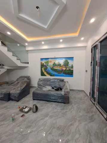 🏡 CHÀO BÁN CĂN NHÀ 2 TẦNG TẠI THÔN ĐÔNG - LÂM ĐỘNG🏡 l/h:076.231.9990 em Thúy 

🚗 Ngõ ô tô đỗ cửa, trục đường thông – đi lại cực kỳ thuận tiện, cách đường to 30m.

☘️ Vị trí trung tâm đắc địa
 • Khu dân cư văn minh, đông đúc sầm uất
Nhà xây kiên cố

