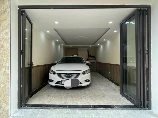 Cho thuê nhà riêng Hoàng Đạo Thành, Thanh Xuân 40M X 6T giá 17 triệu GARA Ô TÔ