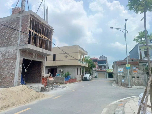 Bán 2 lô ngay đối diện đđấu giá bái trong Hoa Động 85,6 và 84.9.l/h:076.231.9990 em Thúy