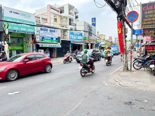 NHÀ MẶT TIỀN ĐƯỜNG SỐ TIỆN Ở VỪA KINH DOANH. NGANG 5 5M.TĂNG NHƠN PHÚ