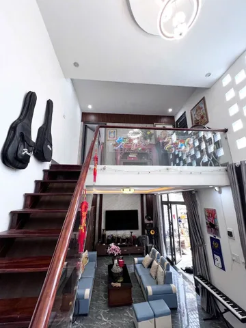BÁN NHÀ MỚI XÂY AMAKHE, GẦN CHỢ, SHR