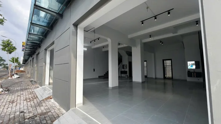 🏠 BÁN CẶP NHÀ HOÀN THIỆN VIEW RẠCH TẦM BÓT – KĐT TÂY SÔNG HẬU GD2
