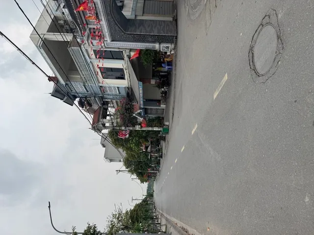LÊ XÁ – ĐÔNG ANH | LÔ GÓC 2 MẶT THOÁNG

MT = hậu 4,9m, ô tô nhỏ vào đất
Cách Vin Cổ Loa 600m, gần cầu Đông Trù – Tứ Liên

Sát quy hoạch đường 17m
Sổ sẵn, giao dịch ngay

Giá ~4 tỷ (TL)
LH: 0982881823