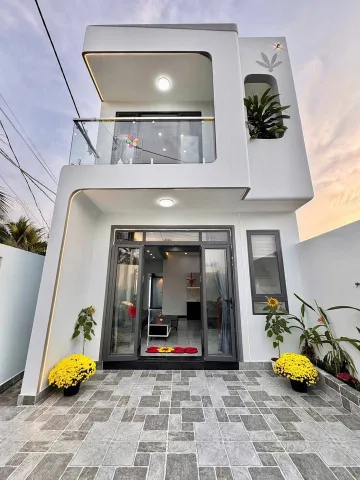 Nhà lầu 4 phòng ngủ gần KDL Bửu Long, đường nhựa trước nhà 8m