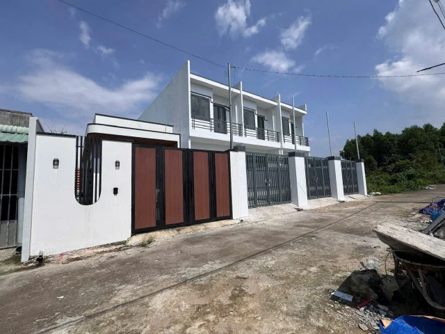 🏡 NHÀ 1 TRỆT 1 LẦU – NGAY CHỢ THẠNH PHÚ