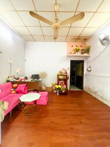 Nhà 2 tầng,shr,ôtô đỗ cửa,khu dân cư hiện hữu , 2tỉ 8.