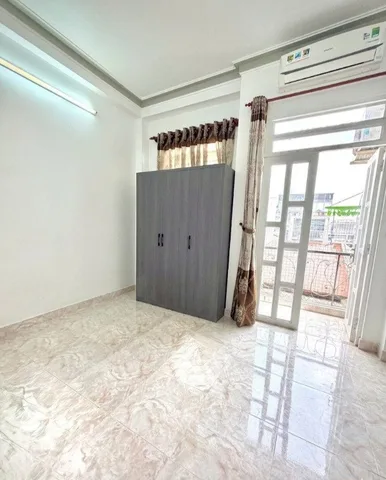 Nhà cạnh Bx Miền Tây, Khu Tên Lửa, hxh thông, 4 tầng 40m2, chỉ 3.8 tỉ