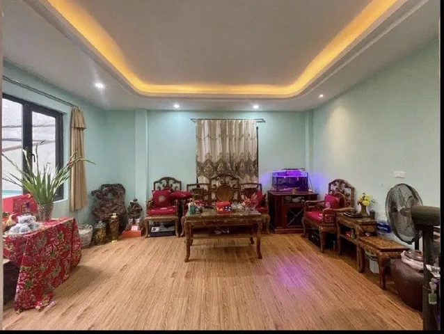 Cách Một Nhà Ra Mặt Phố Trung Phụng- Ngõ Thông- Kinh Doanh- Lô Góc-2 Mặt Thoáng Mát- 27/36M2-5T- Mt8,5M- Sổ Đẹp