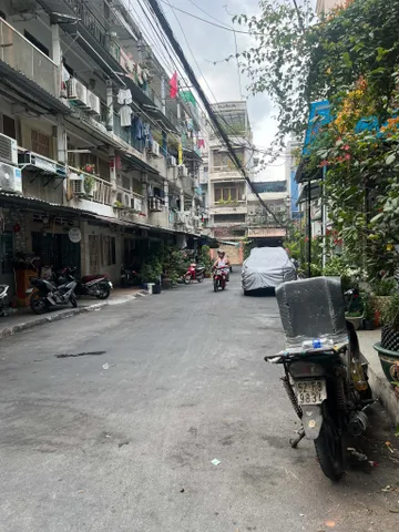 ĐIỆN BIÊN PHỦ BÁN CHDV 5 TẦNG, 19 PHÒNG, CÓ THANG MÁY, THU NHẬP 1,4 TỶ/NĂM, NGANG 6,5M, ĐƯỜNG XE HƠI , TT QUẬN 3, SÁT QUẬN 1, SHR
Toà nhà 19 CHDV XÂY MỚI 100%