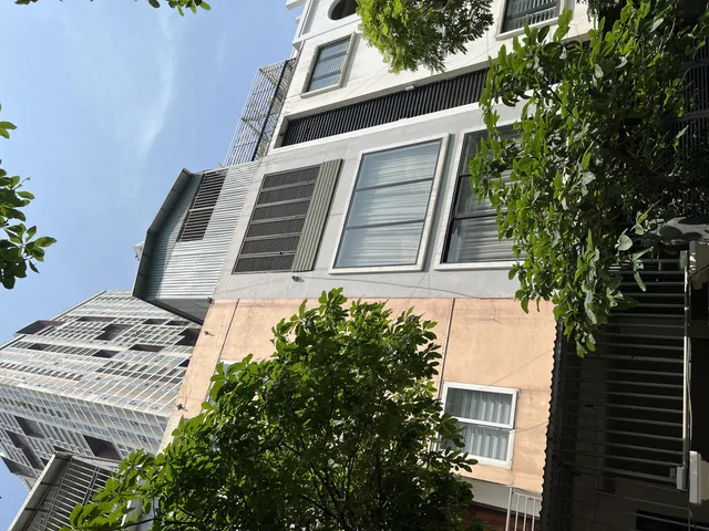 Bán nhà KĐT Văn Khê Hà Đông, 45m2, 5 tầng, gara ô tô, nhà đẹp ở ngay, giá 14 tỷ