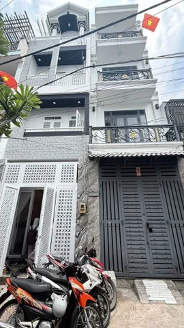 🔥 NHÀ ĐẸP FULL NỘI THẤT – Ô TÔ NGỦ TRONG NHÀ – TRUNG TÂM BÌNH TÂN – CHỈ NHỈNH 6 TỶ 🔥