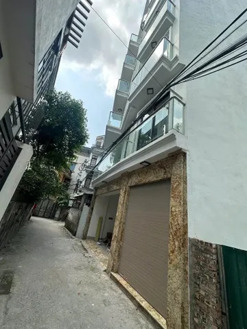 BÁN NHÀ TRƯỜNG LÂM OTO CẤT TRONG NHÀ 7 TẦNG THANG MÁY