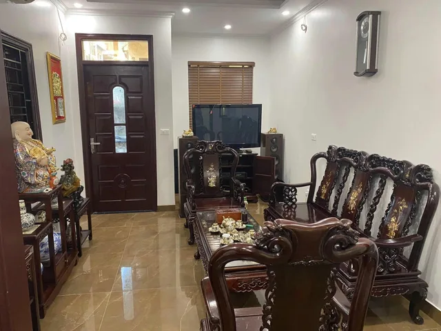 Cho Thuê Nhà Tây Sơn - Đống Đa 32M² 4 Tầng 2 Ngủ - Full Nội Thất - Tầng 1 Kinh Doanh - Giá Thuê 15tr