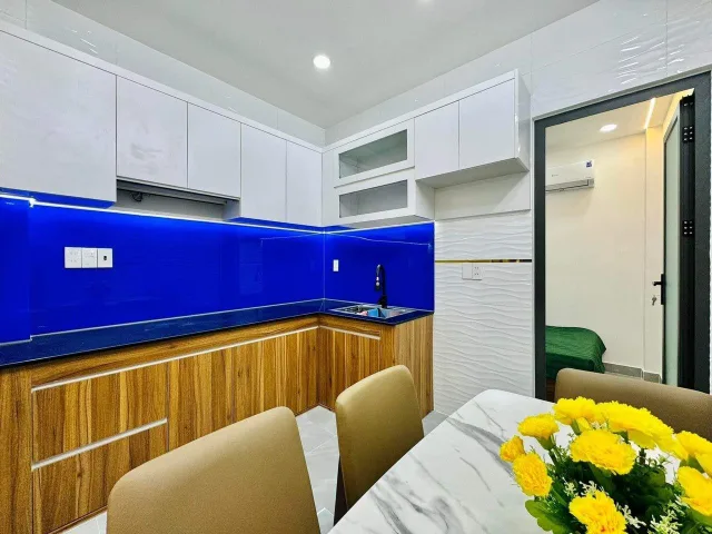 Bán nhà 41m2 Nguyễn Thái Sơn, Phường 5, Gò Vấp hẻm xe hơi, giá 2 tỷ100 sổ hồng riêng