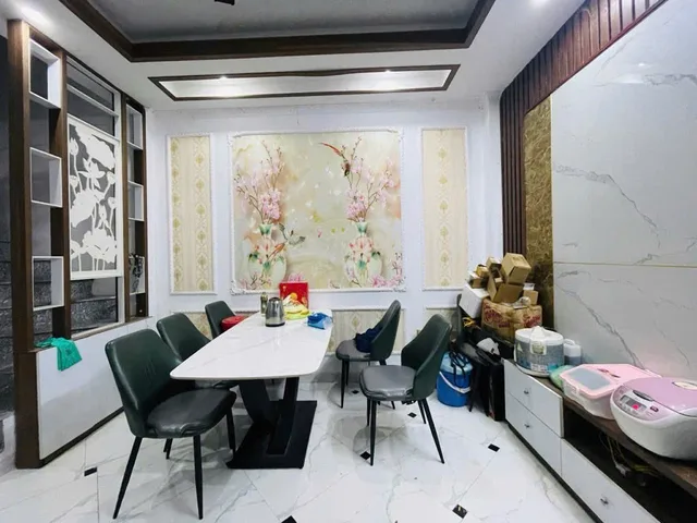 Bán Căn Nhà Tâm Huyết Thụy Phương 32m - 5ty5 - Ko quy hoạch - Hàng xóm trí thức 
- Nhà 5 tầng đầy đủ công năng gần ô tô 30m 
- Thiết kế hiện đại chắc chắn chủ xây tâm huyết 
- Sát nay trường tiểu học và thcs Đông Ngạc cách UB 300m
- Gần chợ kẻ vẽ 5 ph