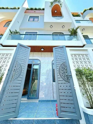 Ram màu rất đẹp và sang.thiết kế hiện đại . Tiện ít xung quanh tuyệt vời ông mặt trời.