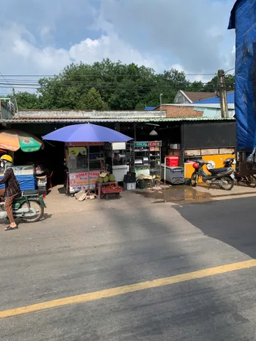 BÁN GẤP LÔ ĐẤT 780 TRIỆU , DIỆN TÍCH 692,2M2, THỔ CƯ 100M2, MẶT TIỀN ĐƯỜNG NHỰA, GẦN CHỢ, TRƯỜNG HỌC 500M, GẦN KCN 1000HA, GẦN NÚT GIAO CAO TỐC