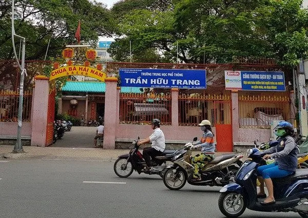 CHO THUÊ MẶT TIỀN KINH DOANH TRẦN HƯNG ĐẠO Q.5 - NGANG LỚN 4,4m - Chỉ 2x TR/TH