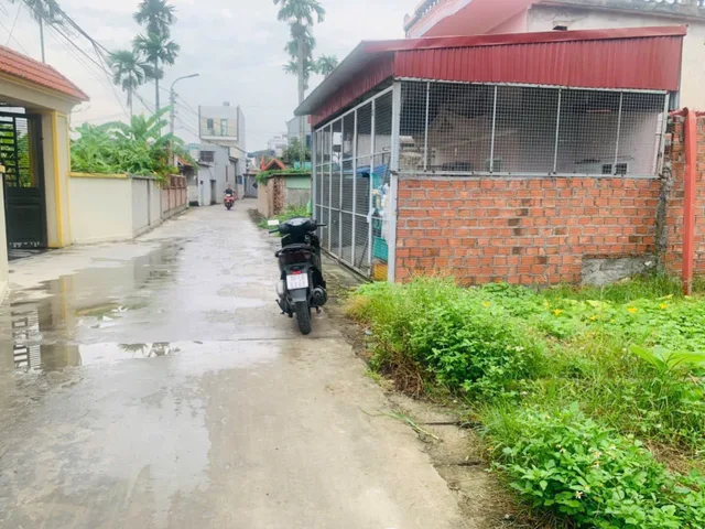 💥 1 lô Hoàng động đường ô tô thông dân cư đông đúc 💥l/h:076.231.9990 em Thúy 
Sổ đỏ chính chủ 
Diện tích : 60m hướng Đông 
Lô đất nở hậu 
Giá : 1,6x tỷ