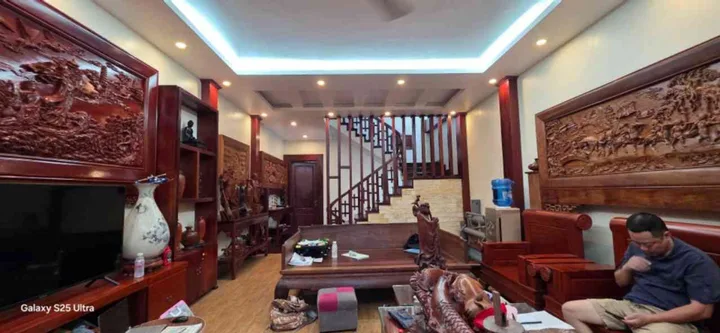 Bán nhà 100m² full thổ cư ngang 5m giá 12.1 tỷ tại Phường Đồng Nguyên