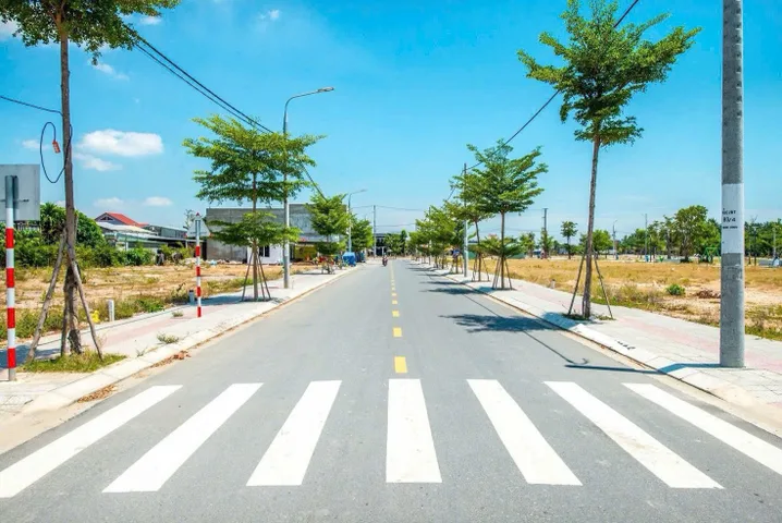 Đón sóng hạ tầng:Đất nền gần sân bay Long Thành,full thổ cư ,sổ sẵn,giá chỉ hơn 10tr/m2