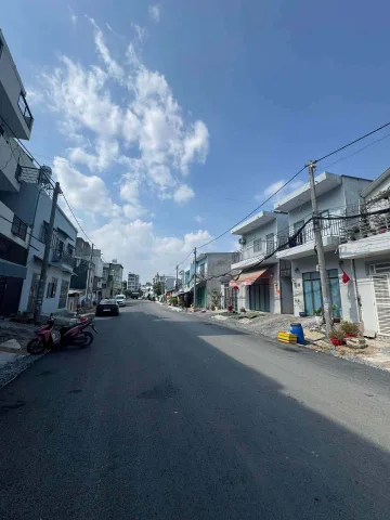 Bán nhà73m² 6m x 12m x  4Tầng giá : nhỉnh 6tỷ  tại Đường bùi tư toàn ,P an lạc