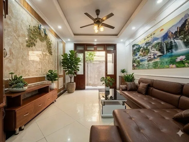 Sáng thức giấc đón ánh nắng tràn ngập phòng khách thoáng mát vô cùng luôn – Một nhà ra phố, view hồ