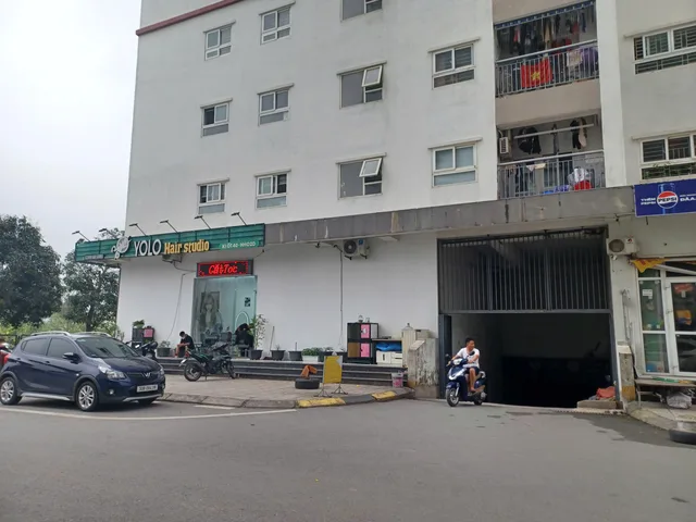🏡 BÁN GẤP HH03 KIOT B2.1– KHU 11 TÒA KĐT THANH HÀ MƯỜNG THANH, HÀ ĐÔNG, 2,3tỷ
👉 Diện tích Khoảng: 40m²

👉 Vị trí: Khu trung tâm – đông dân cư bậc nhất Thanh Hà

👉 Nằm ngay trục chính đường 60m Cienco5 – cực kỳ thuận tiện kinh doanh

💰 Giá chỉ: 2,3 