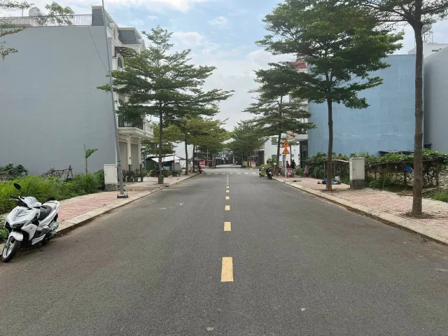 Sở hữu BĐS tiềm năng ngay Nguyễn Hoàng, gần Metro An Phú, Quận 2, DT 80m2, giá 3 tỷ 500tr, sổ riêng