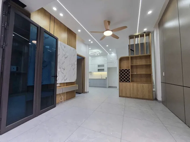🔥 NHÀ 3 TẦNG MỚI TINH – LÔ GÓC Ô TÔ THÔNG – QUỲNH CƯ, HÙNG VƯƠNG, HỒNG BÀNG – CHỈ 2,68 TỶ TẶNG NỘI THẤT TẦNG 1 🔥