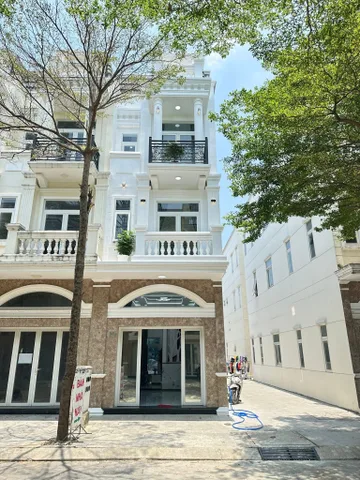 Nhà Phố giá 6tỷ2 có thương lượng