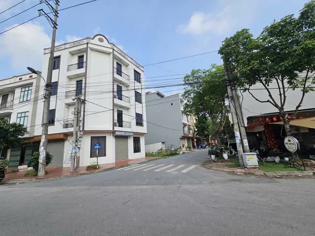 Bán đất lô góc mặt đường lý quốc sư rộng 22m. Diện tích 90m mặt tiền 20m hướng đông nam & tây nam. Phường võ cường tỉnh bắc ninh