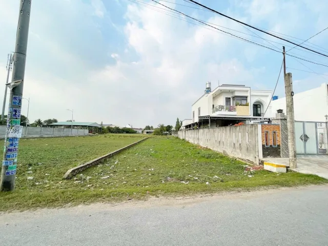 Bán đất 2845.8m² ngang 11m giá 5.6 tỷ tại Xã Đức Hòa