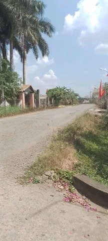 Bán đất 2652.6m² có sẵn 650m² thổ cư ngang 37.0m giá 4.81 tỷ tại Xã Ea Kar