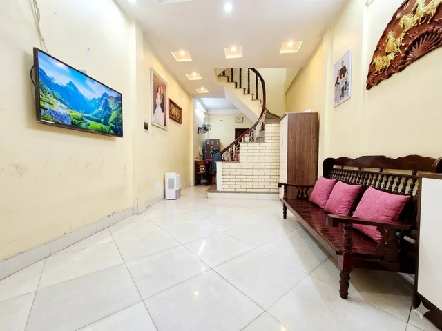 Bán nhà Định Công Thượng – Giá 6.9 tỷ – DT 33m² x 5 tầng – gần ô tô, ngõ thông