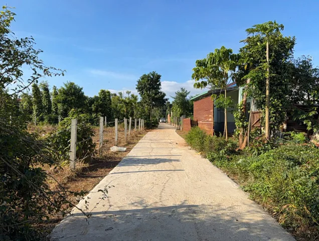 Bán đất 762.3m² có sẵn 270m² thổ cư ngang 25m giá 2.5 tỷ tại Xã Cuôr Đăng
